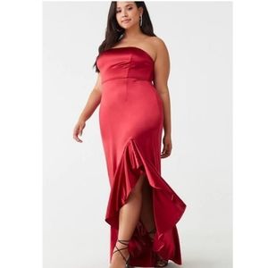 Elegant Red Strapless Evening Gown